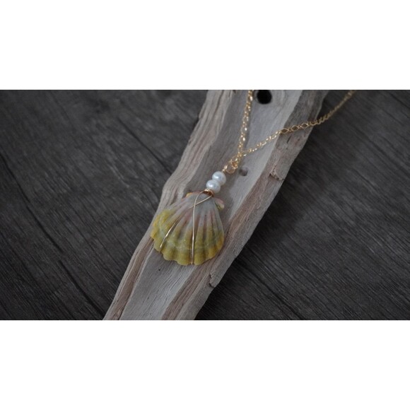 Moonrise Sunrise Shell Necklace - Picture 5 of 7
